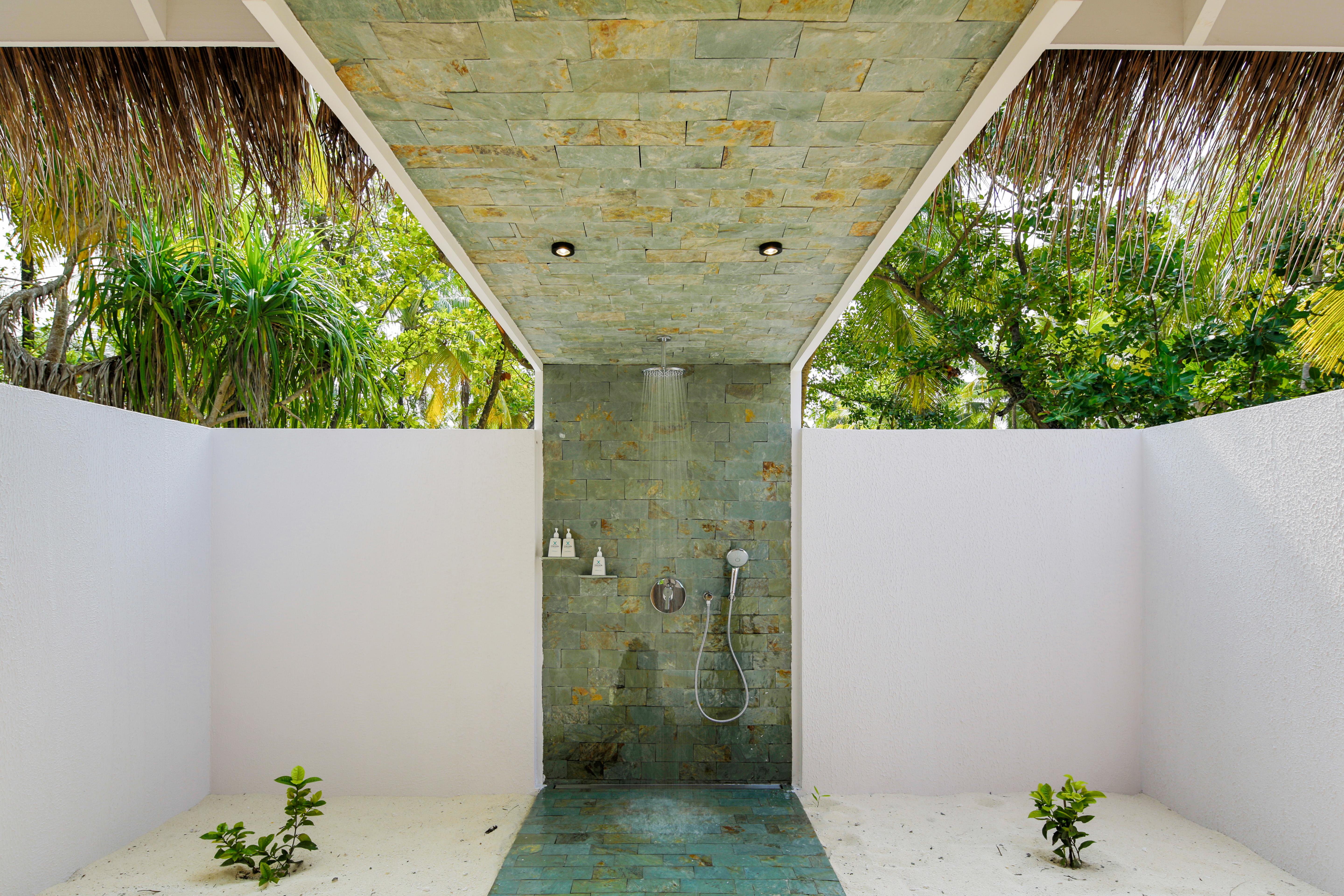 Cocoon Maldives Hotel Kurendhoo Exterior foto