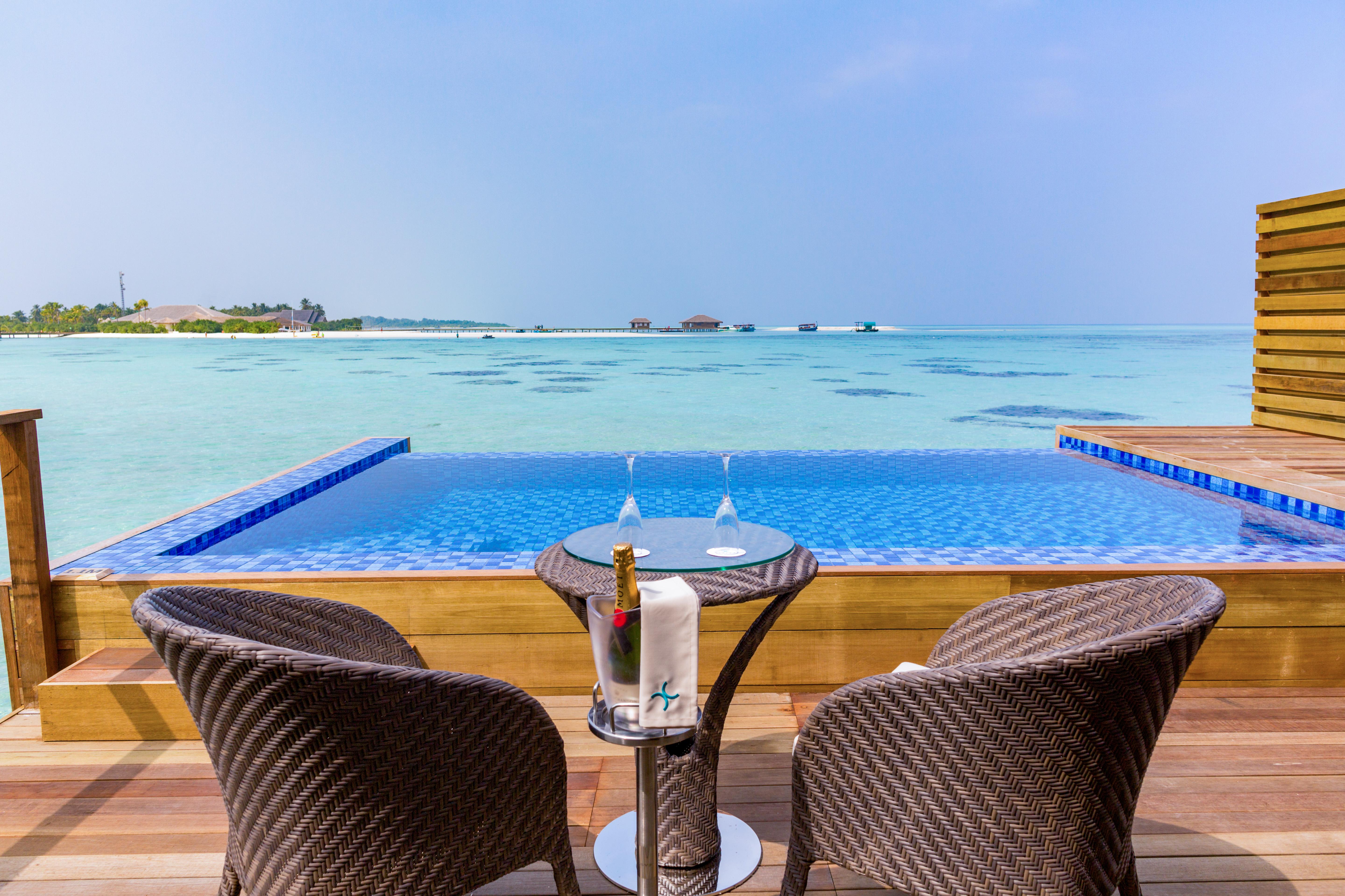 Cocoon Maldives Hotel Kurendhoo Exterior foto