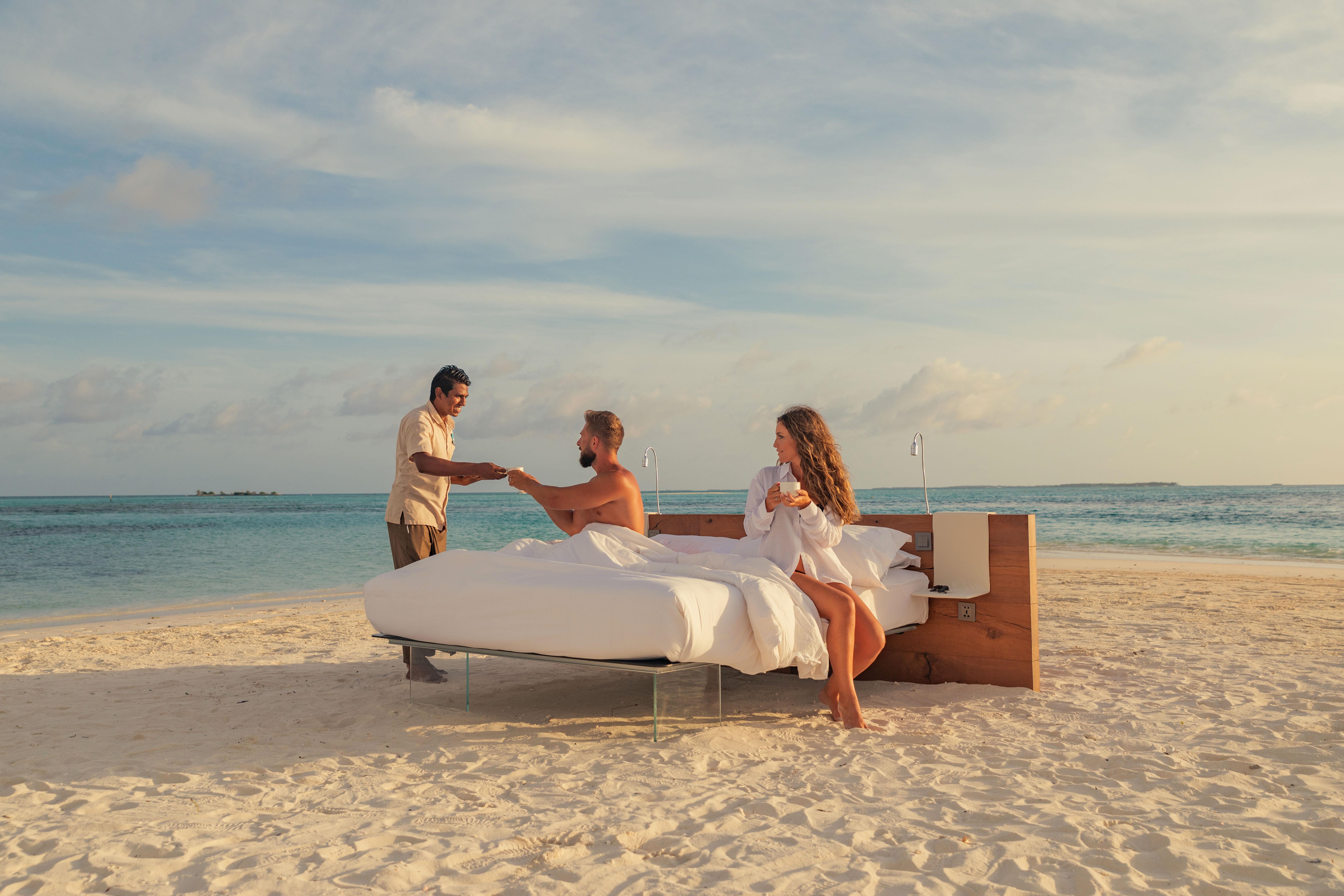 Cocoon Maldives Hotel Kurendhoo Exterior foto
