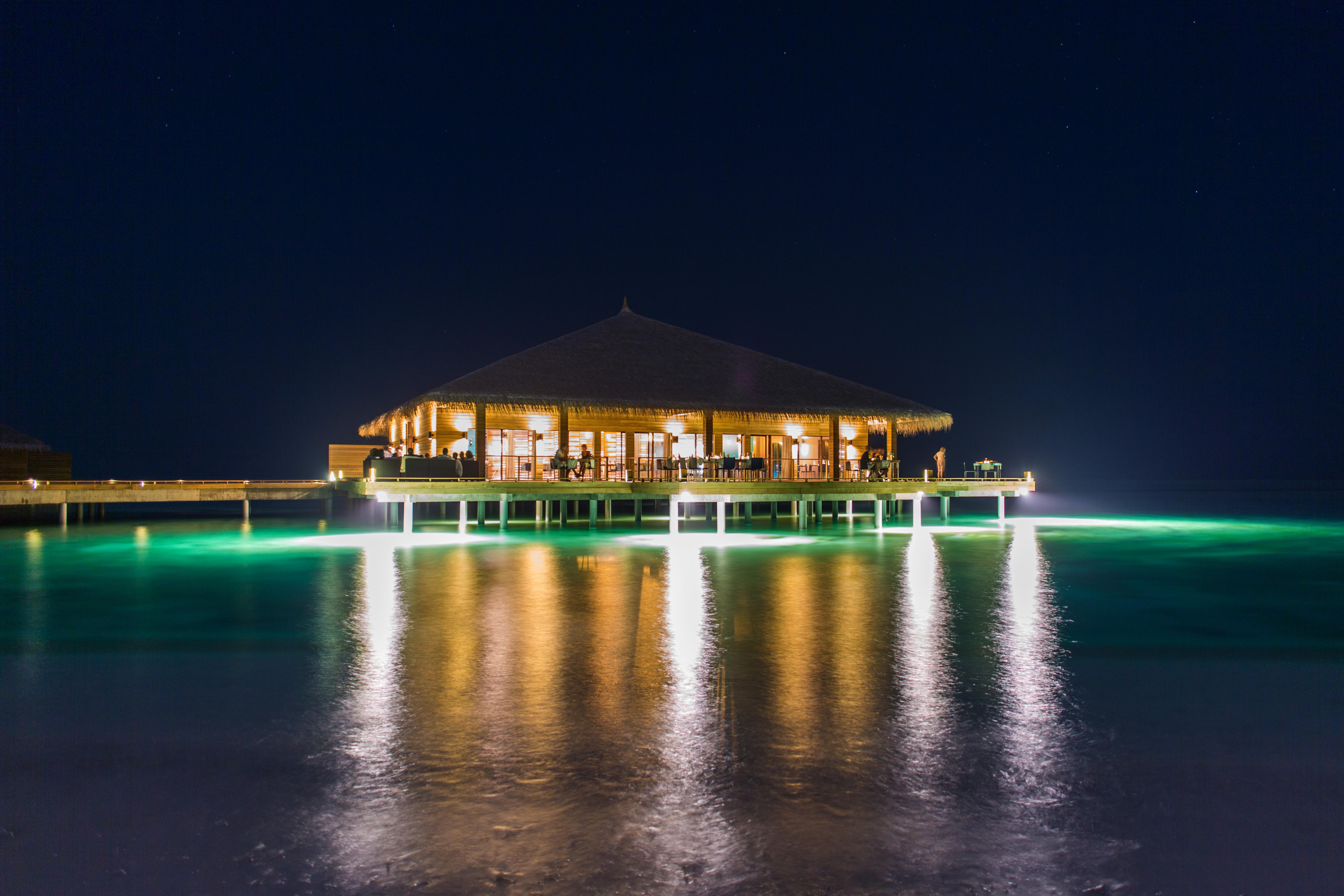 Cocoon Maldives Hotel Kurendhoo Exterior foto
