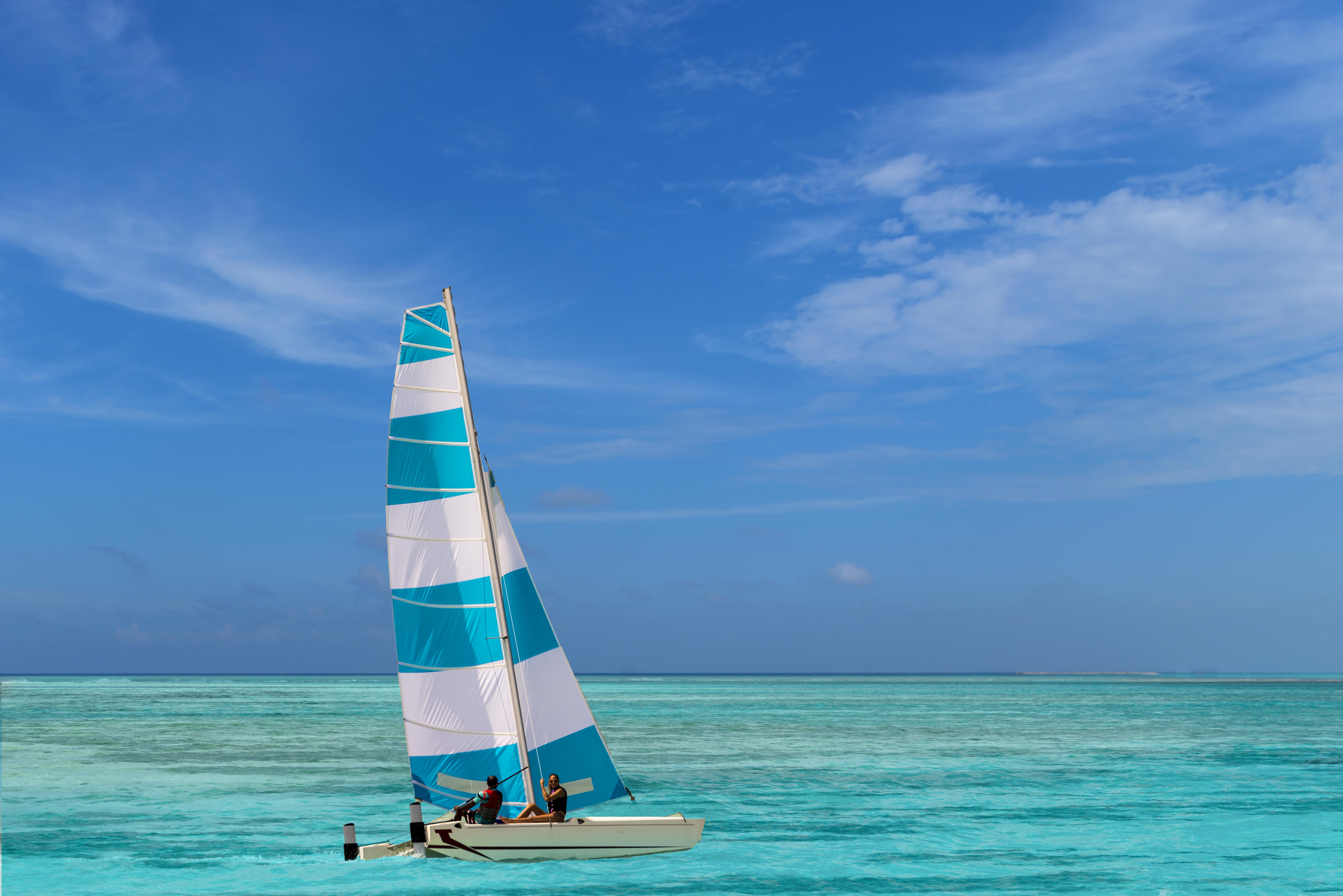 Cocoon Maldives Hotel Kurendhoo Exterior foto