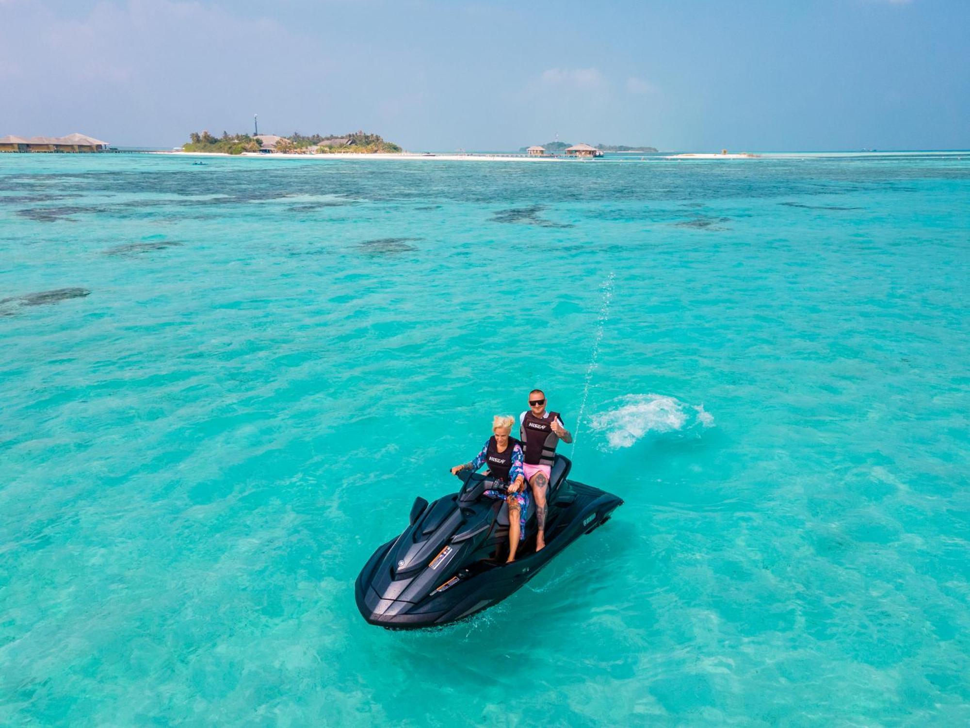 Cocoon Maldives Hotel Kurendhoo Exterior foto
