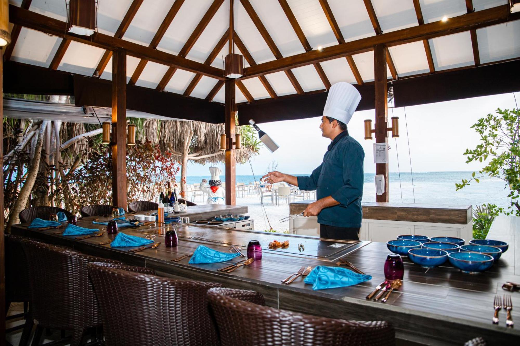 Cocoon Maldives Hotel Kurendhoo Exterior foto