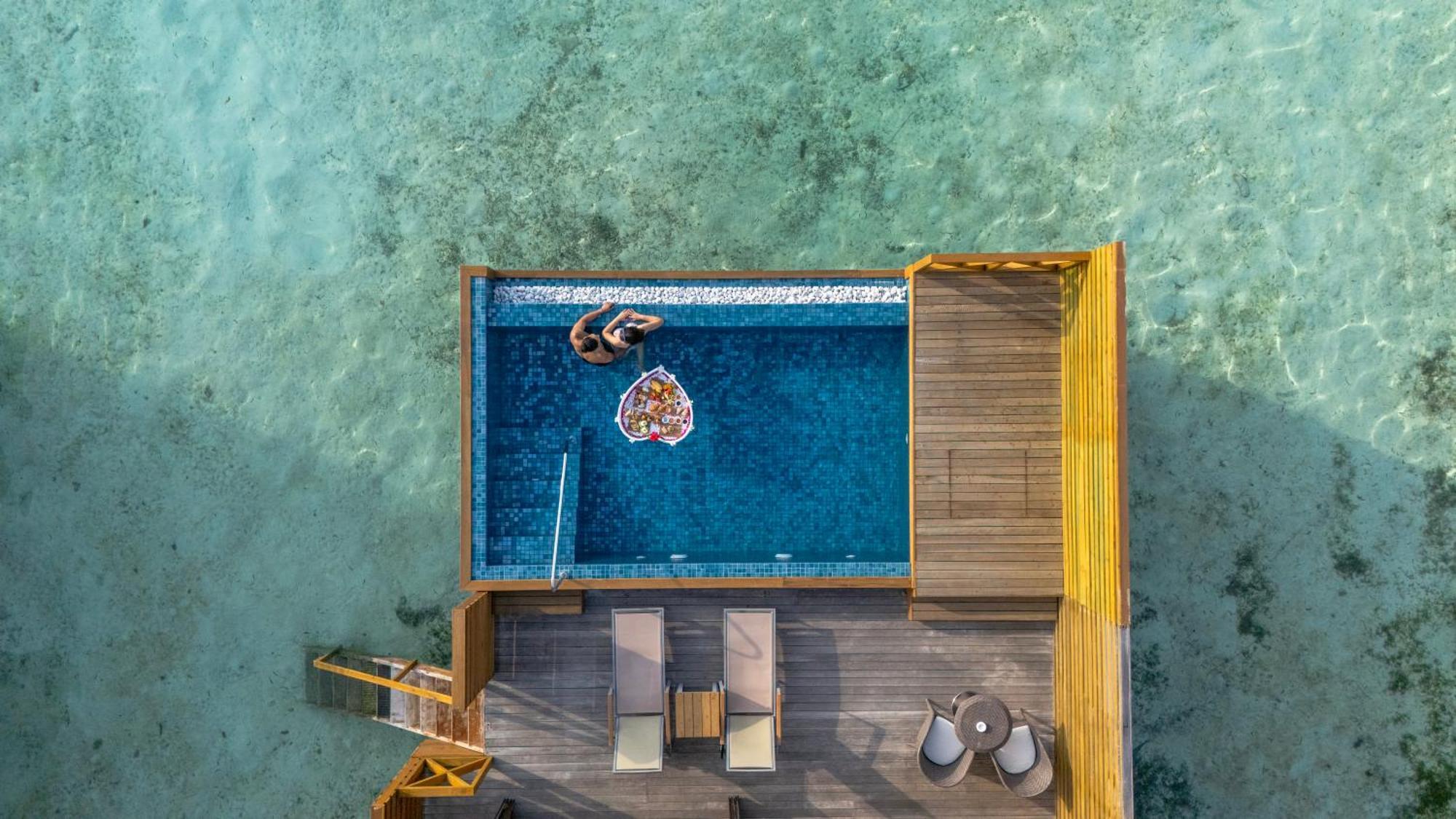 Cocoon Maldives Hotel Kurendhoo Exterior foto